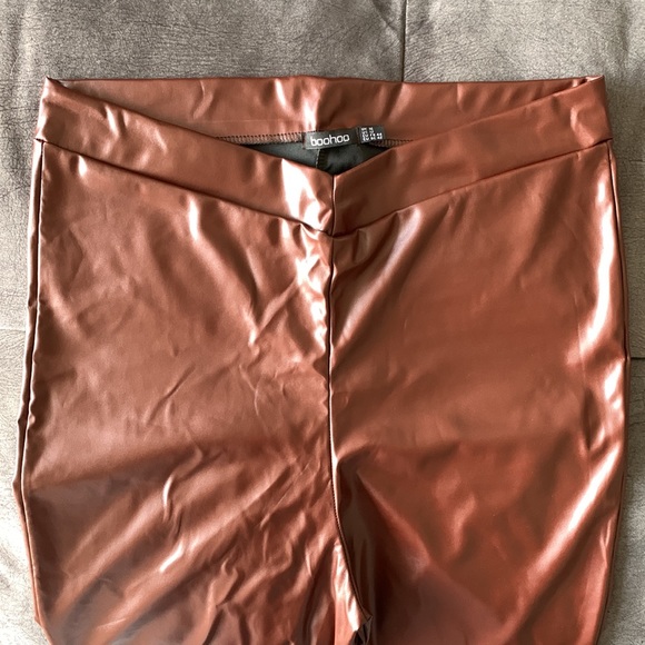 Boohoo Brown Faux Leather pants - Picture 3 of 3